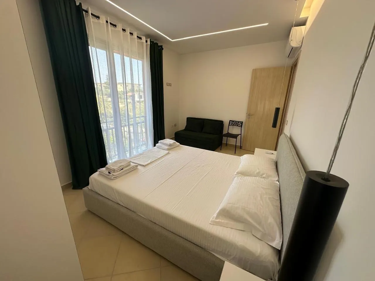 Noah Apartment Avlonya